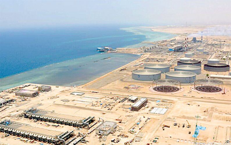 محطة تحلية المياه تعوض النقص في المياه المحلاة.